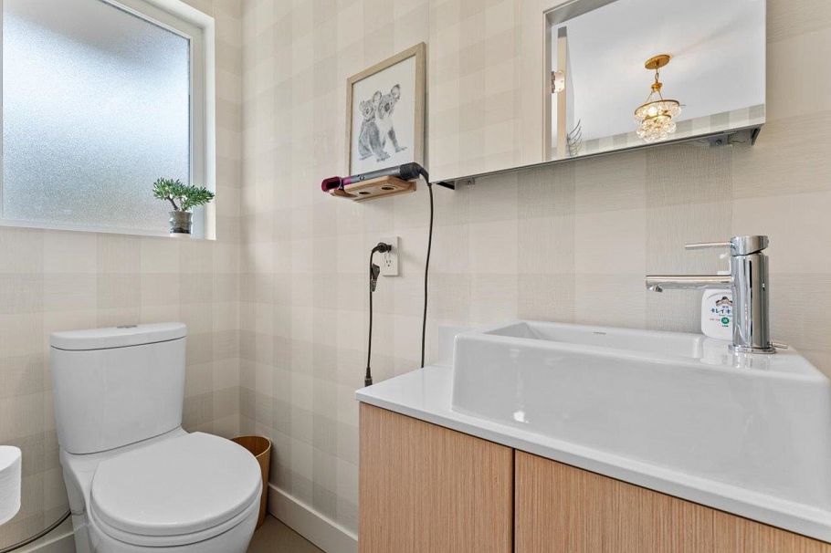 66 3597 Malsum Drive North Vancouver, BC - 28