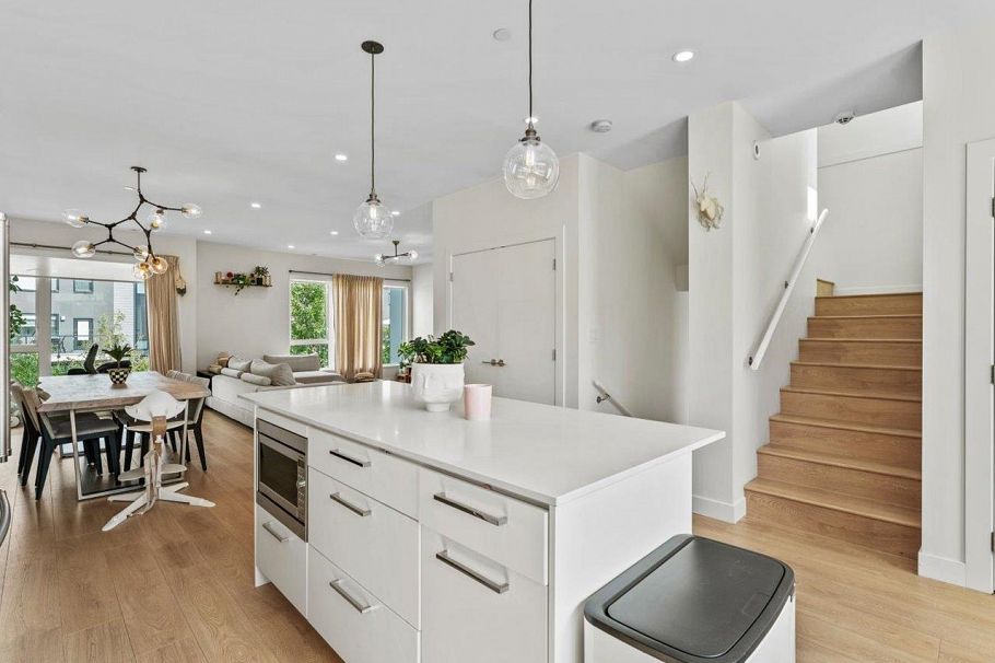 66 3597 Malsum Drive North Vancouver, BC - 11