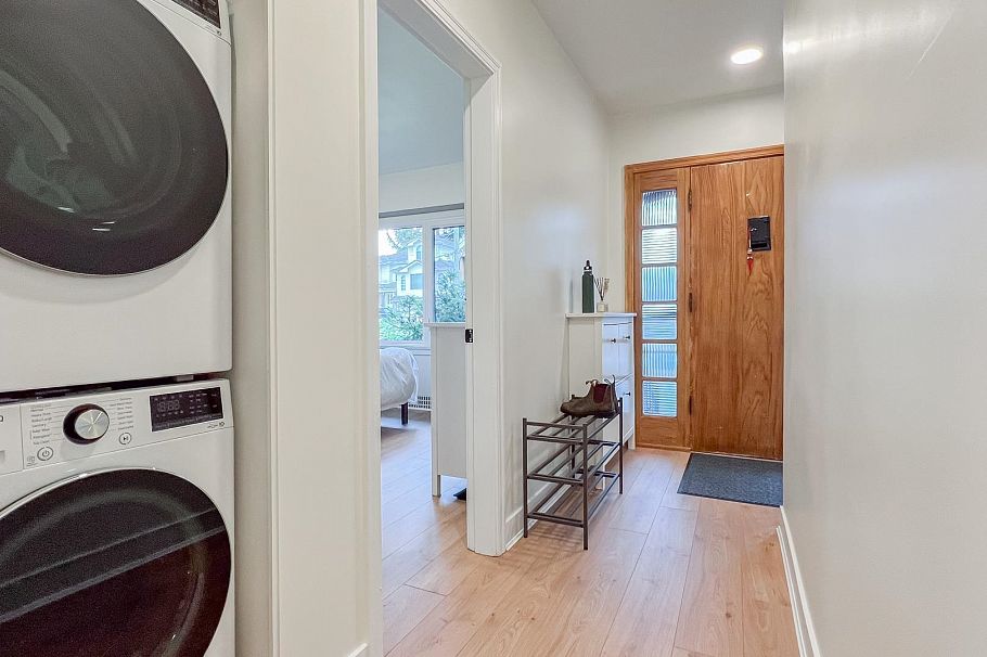 1165 E 26th Avenue Vancouver, BC - 8