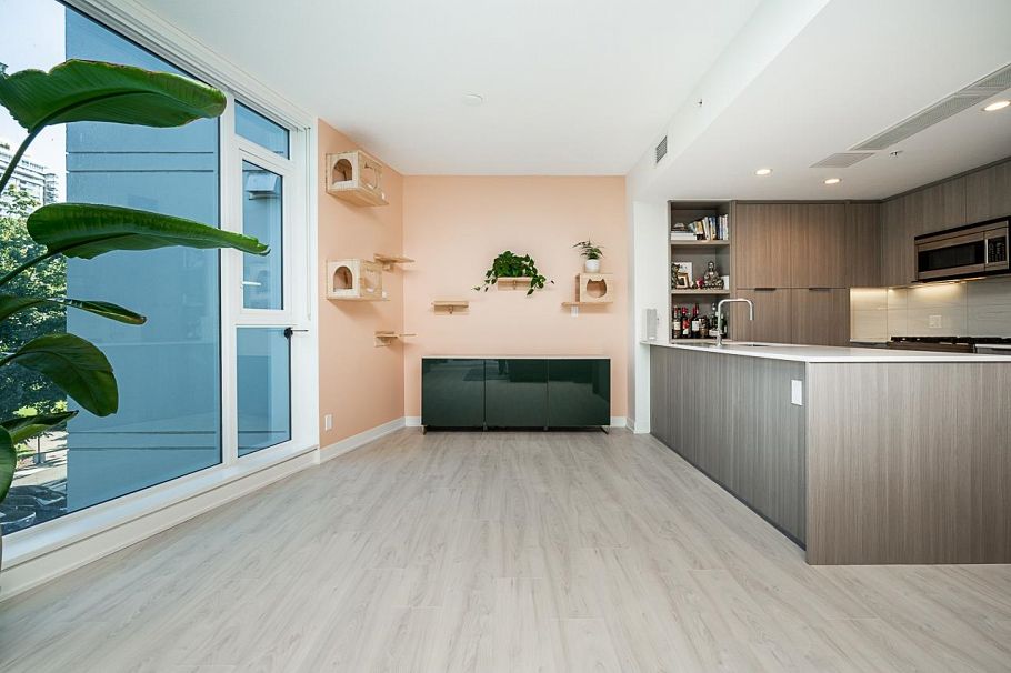 407 1401 Hunter Street North Vancouver, BC - 9