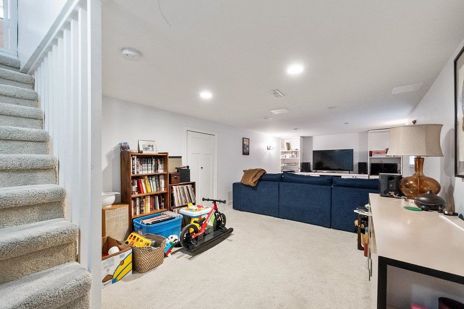 720 E 30th Avenue Vancouver, BC - 27