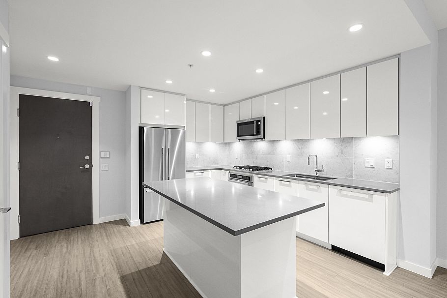 110 2663 Library Lane North Vancouver, BC - 6