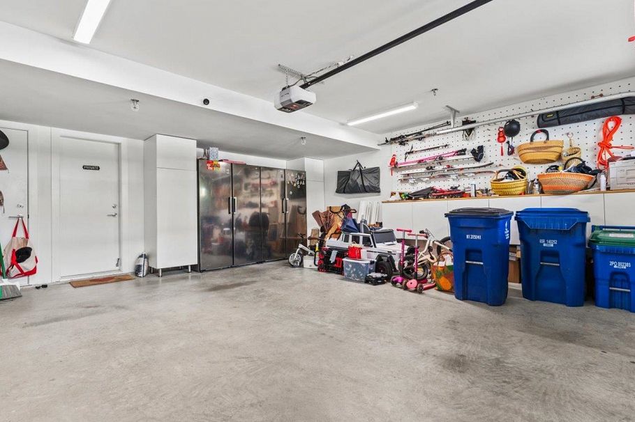 66 3597 Malsum Drive North Vancouver, BC - 35