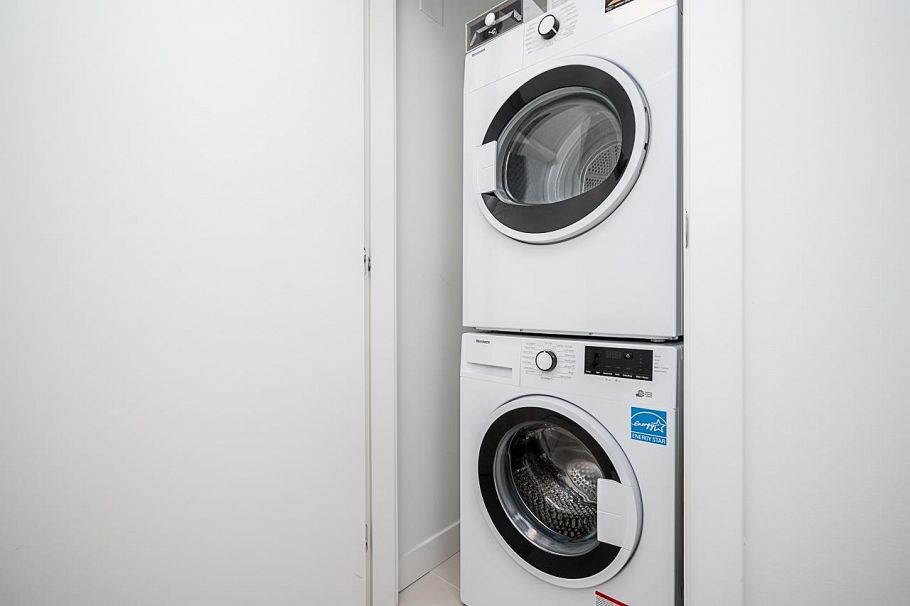 407 1401 Hunter Street North Vancouver, BC - 26