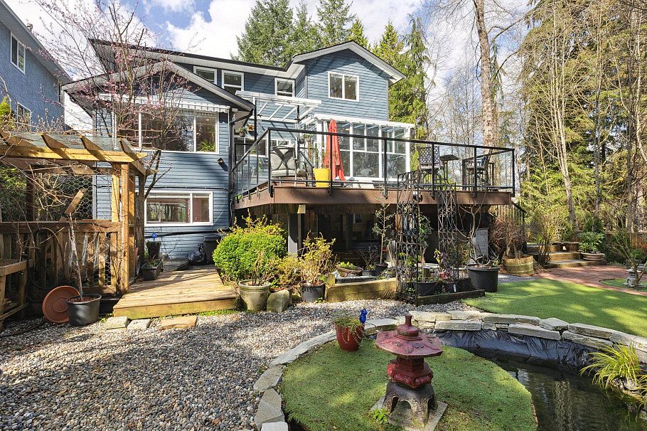 1501 Ostler Court North Vancouver, BC - 31