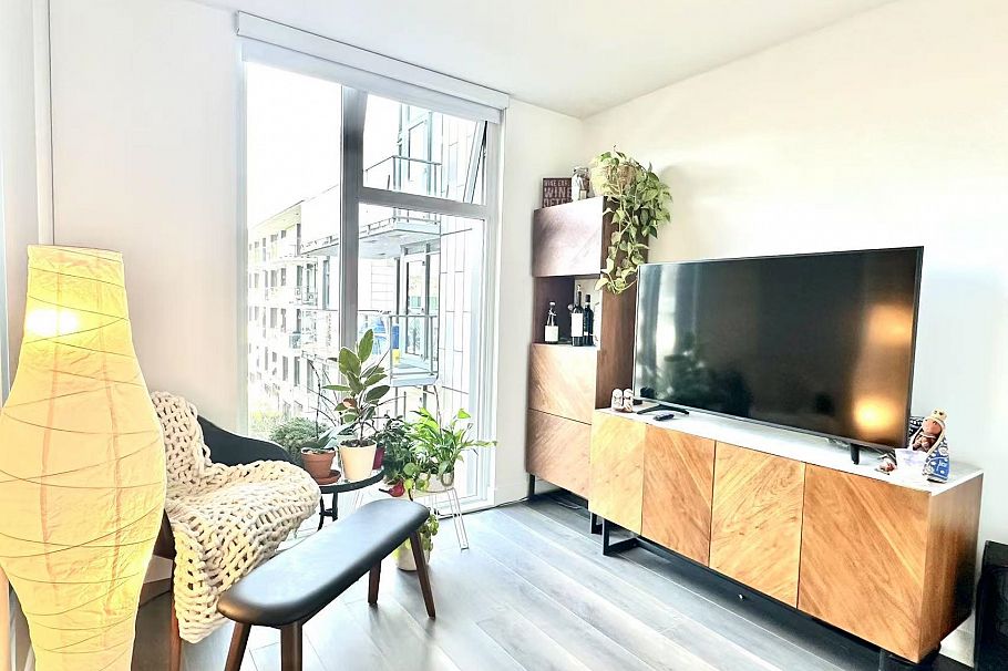 416 8181 Chester Street Vancouver, BC - 9