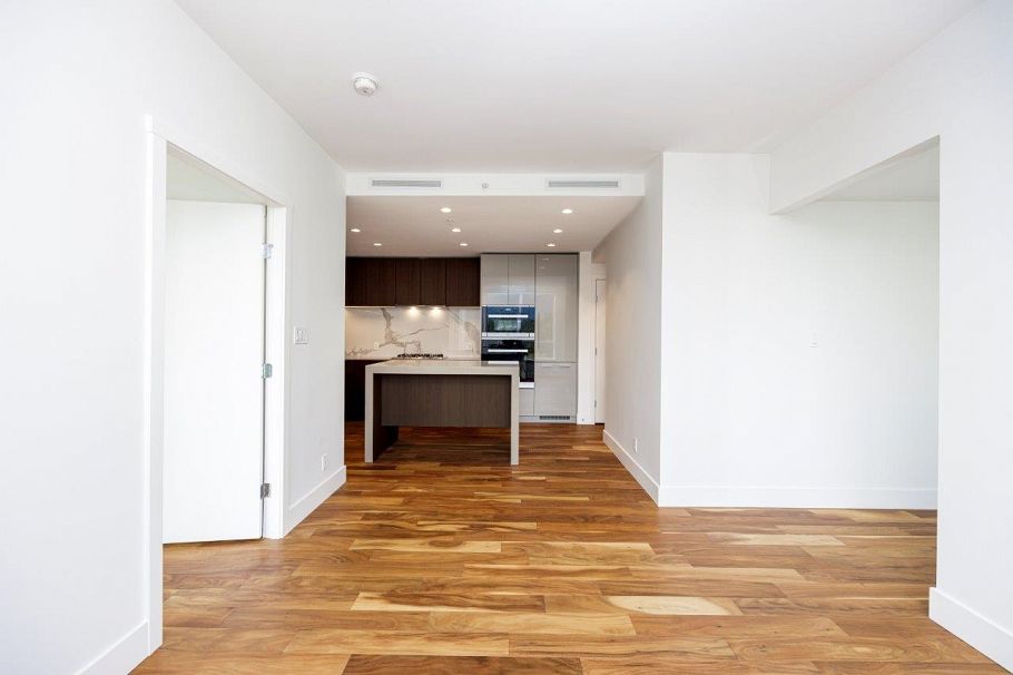 1008 1632 Lions Gate Lane North Vancouver, BC - 6