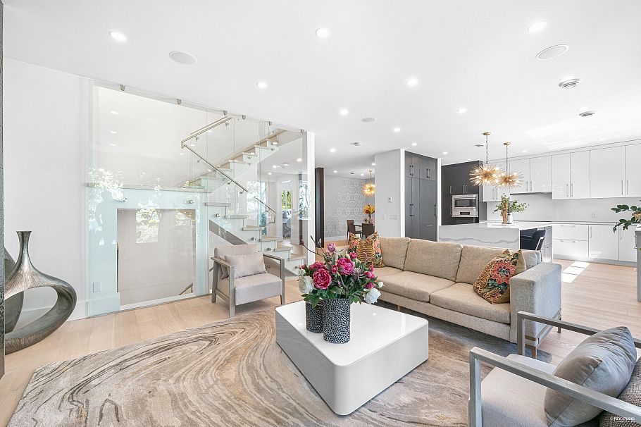 919 E 4th Street North Vancouver, BC - 7