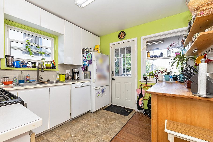 1341 E 29th Avenue Vancouver, BC - 9