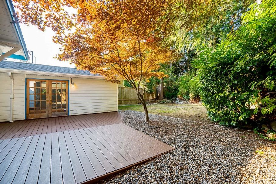 3084 Paisley Road North Vancouver, BC - 29