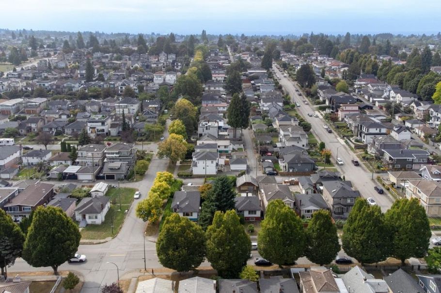 1260 E 33rd Avenue Vancouver, BC - 37