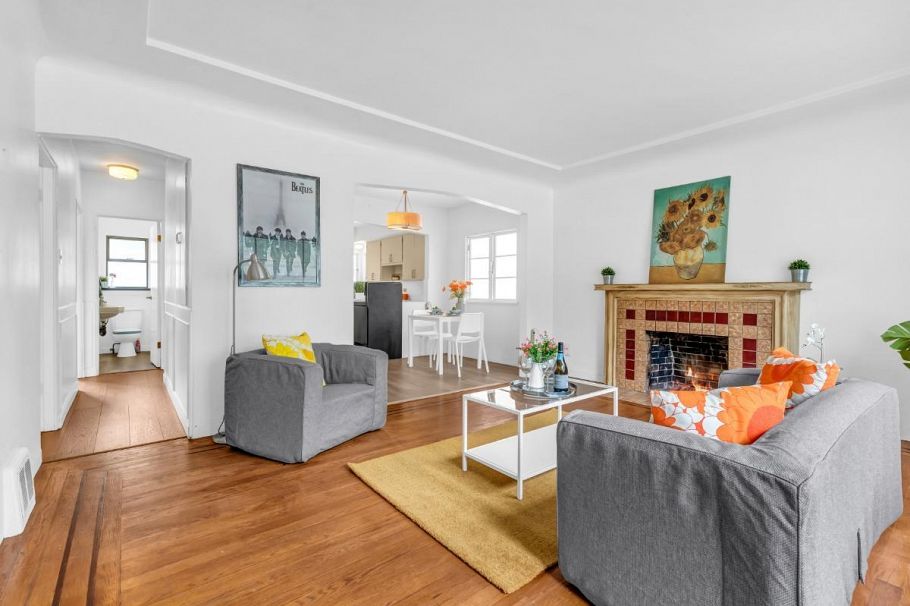 1260 E 33rd Avenue Vancouver, BC - 4