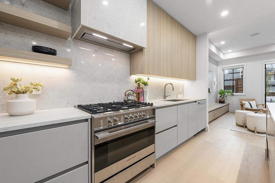 3 2136 E 10 Avenue Vancouver, BC - 14