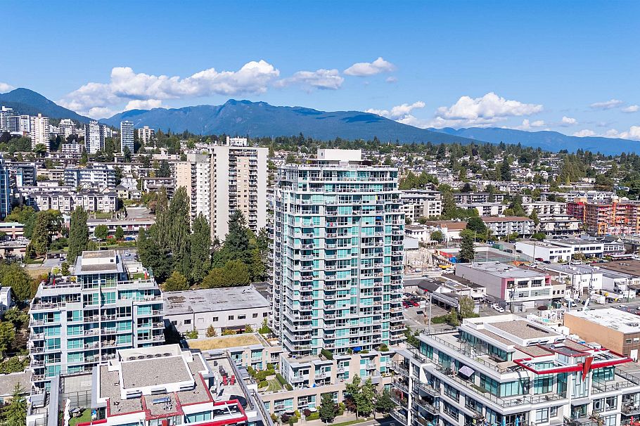 2001 188 E Esplanade North Vancouver, BC - 26