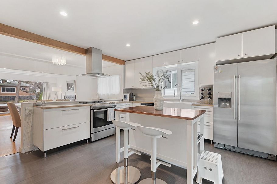 2520 E 8th Avenue Vancouver, BC - 5