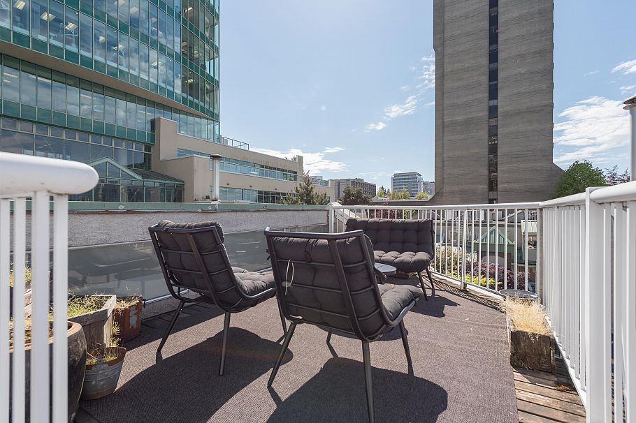 208 788 W 8th Avenue Vancouver, BC - 29