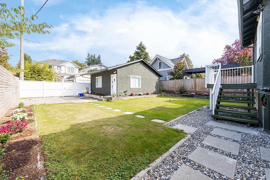 3719 W 3rd Avenue Vancouver, BC - 12