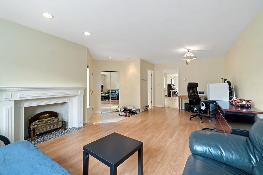 8489 French Street Vancouver, BC - 8