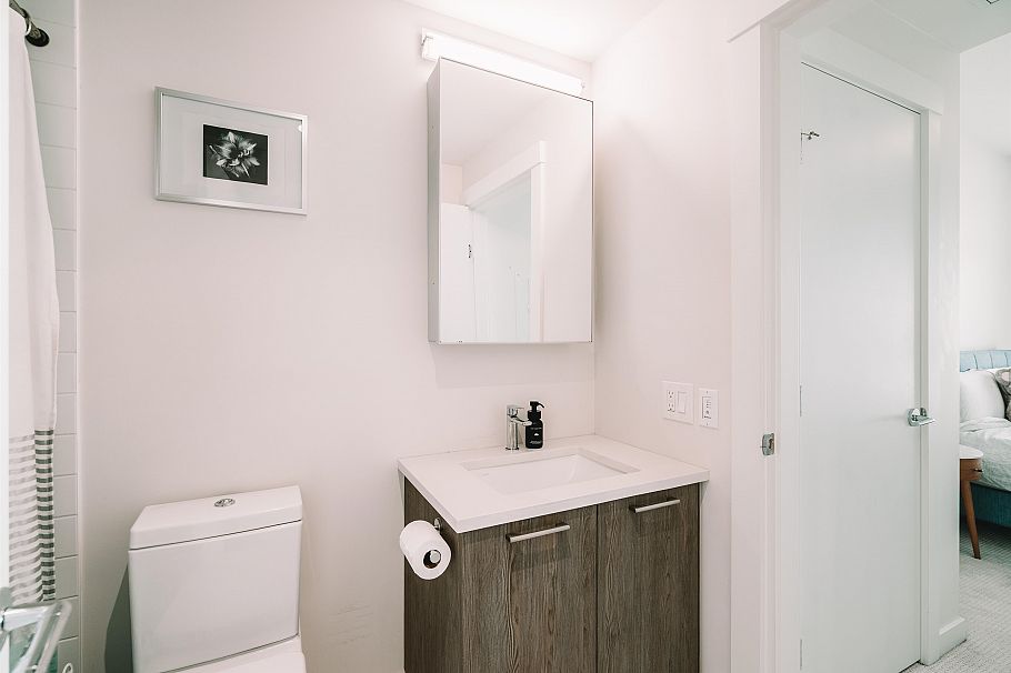 206 615 E 3rd Street North Vancouver, BC - 15