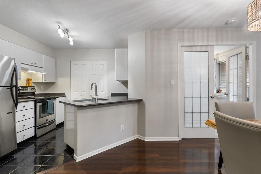 311 150 W 22nd Street North Vancouver, BC - 7