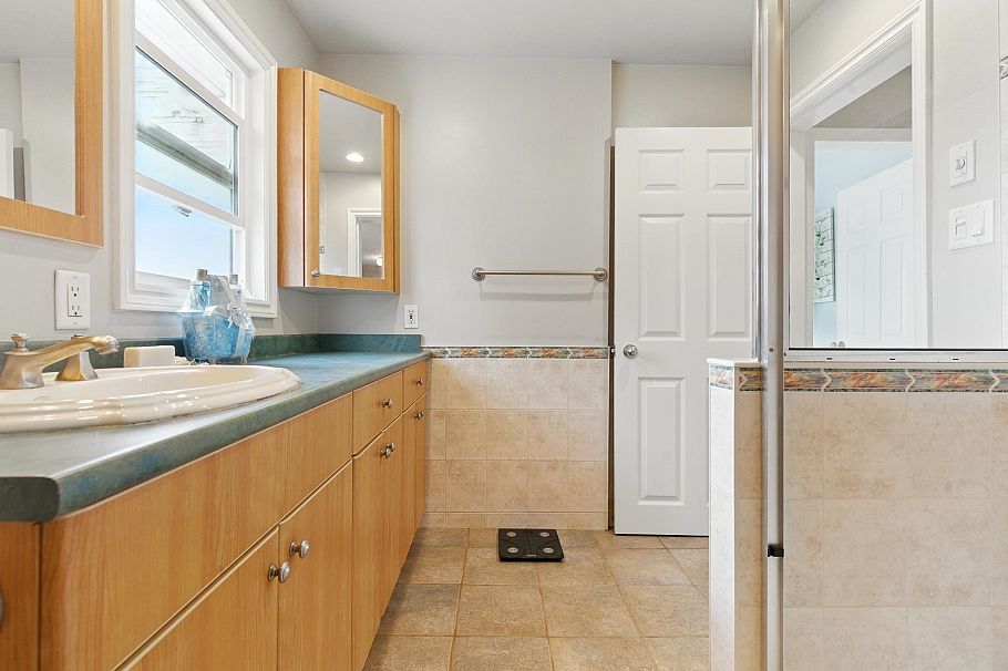 3506 W 42nd Avenue Vancouver, BC - 18