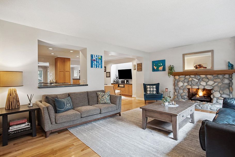 2569 Hyannis Point North Vancouver, BC - 6