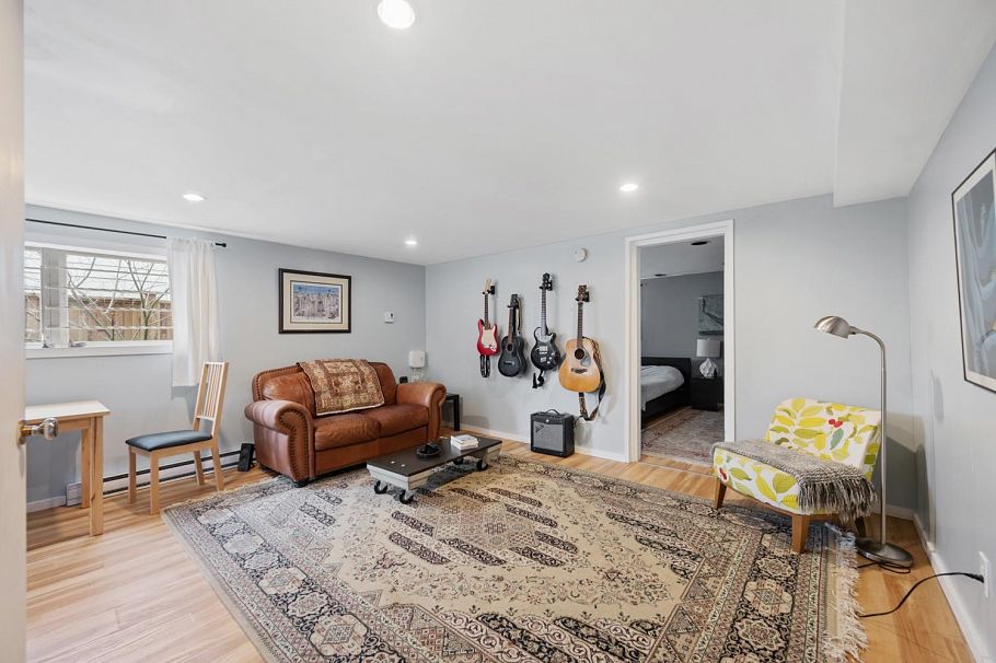 2520 E 8th Avenue Vancouver, BC - 21