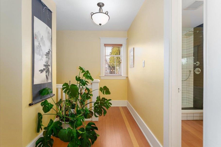 848 E 6th Street North Vancouver, BC - 23