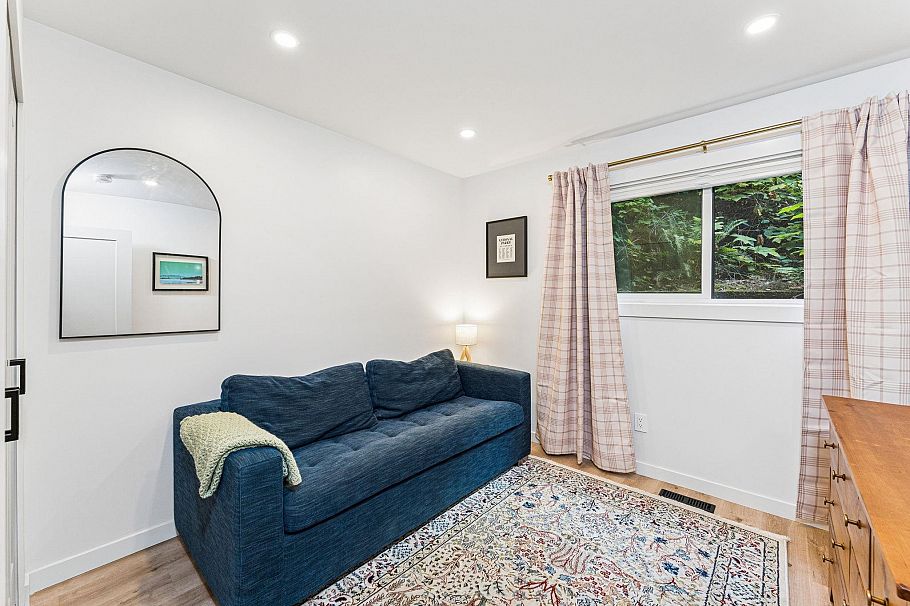 1053 Old Lillooet Road North Vancouver, BC - 20