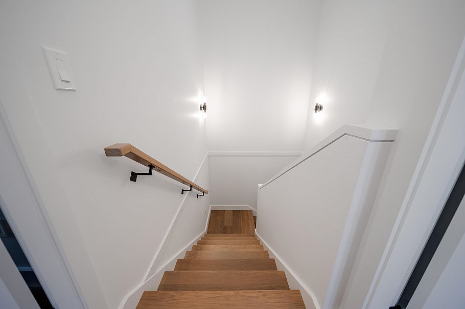 1138 E 26th Avenue Vancouver, BC - 22