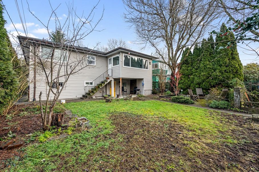 2520 E 8th Avenue Vancouver, BC - 30