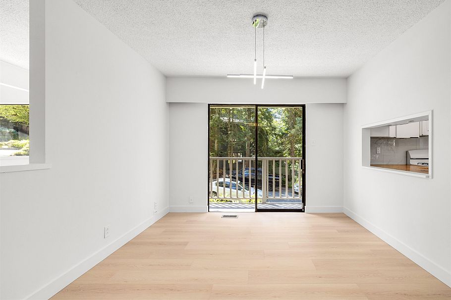 4755 Cove Cliff Road North Vancouver, BC - 7