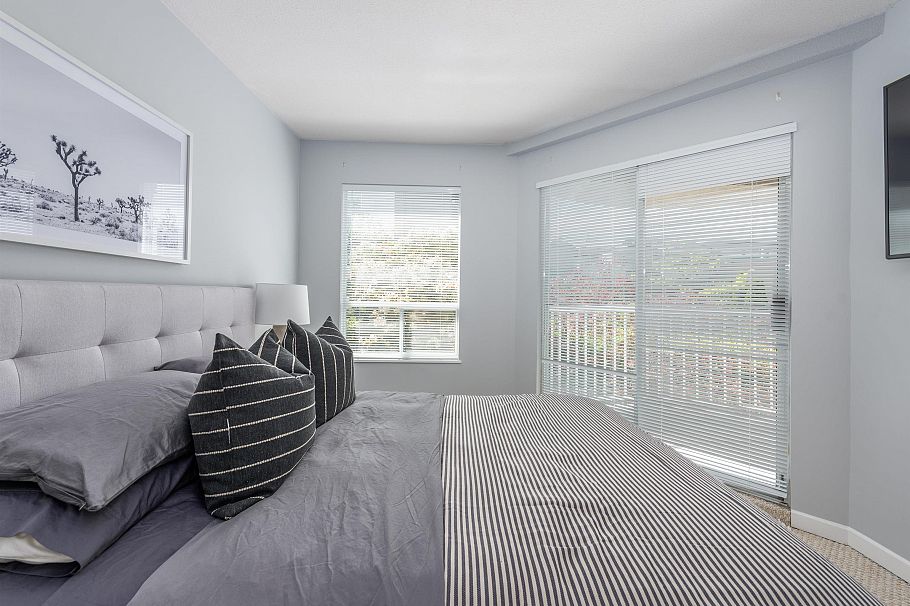 208 788 W 8th Avenue Vancouver, BC - 9