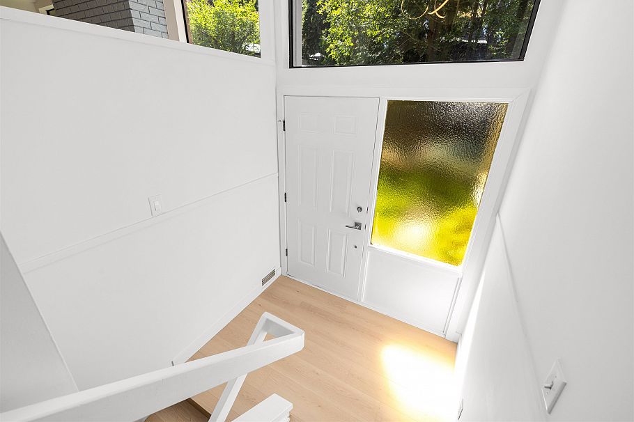 4755 Cove Cliff Road North Vancouver, BC - 20