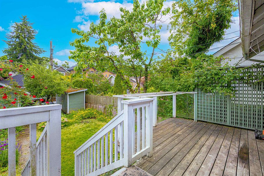 3012 W 14th Avenue Vancouver, BC - 25