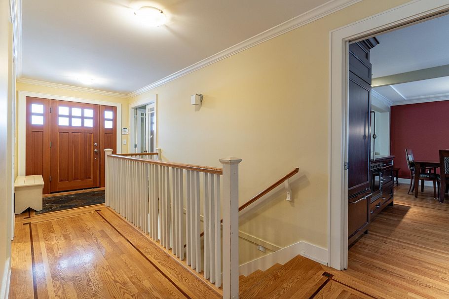 5570 Baillie Street Vancouver, BC - 1