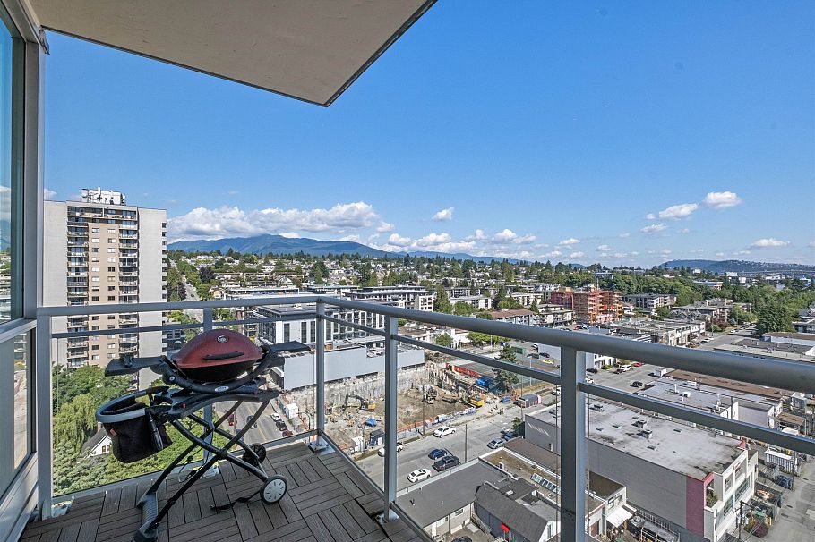 2001 188 E Esplanade North Vancouver, BC - 22