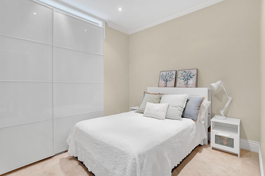 4038 W 33rd Avenue Vancouver, BC - 31