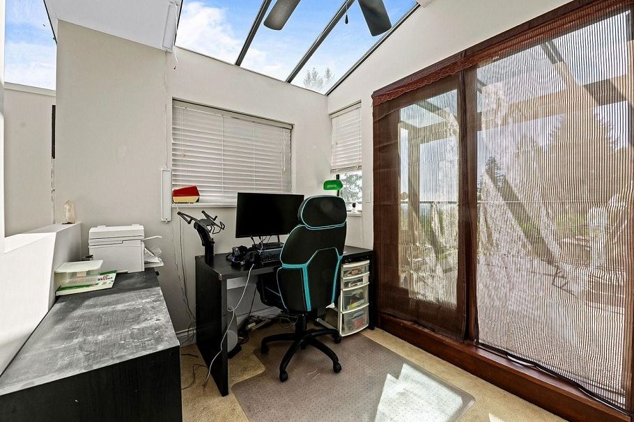 3435 St. Georges Avenue North Vancouver, BC - 31