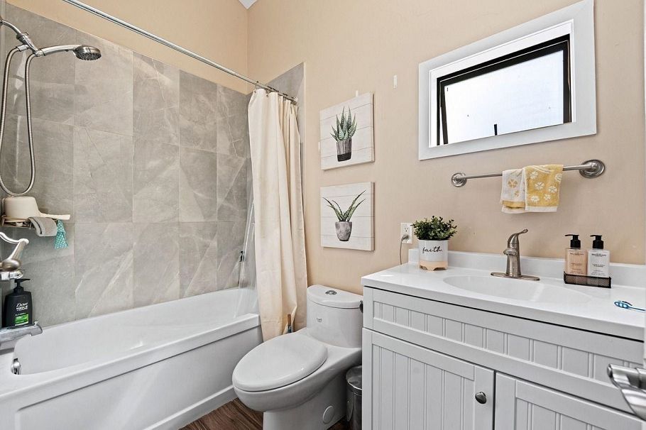 3435 St. Georges Avenue North Vancouver, BC - 30