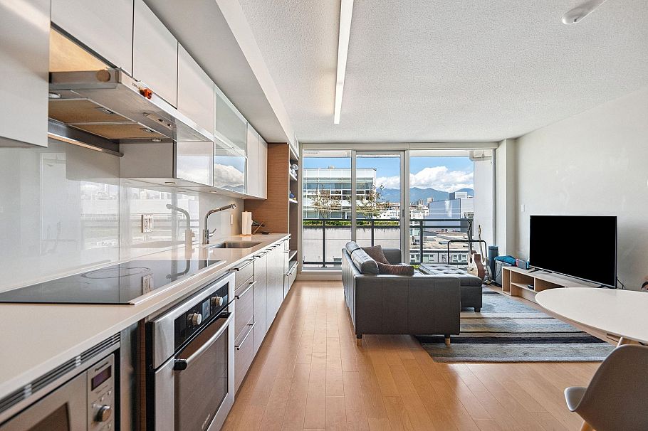 416 1635 West 3rd Avenue Vancouver, BC - 6