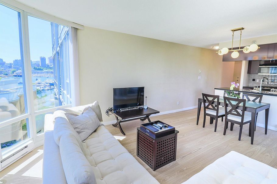 707 1067 Marinaside Crescent Vancouver, BC - 6