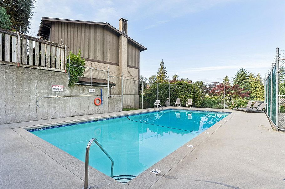 1053 Old Lillooet Road North Vancouver, BC - 28