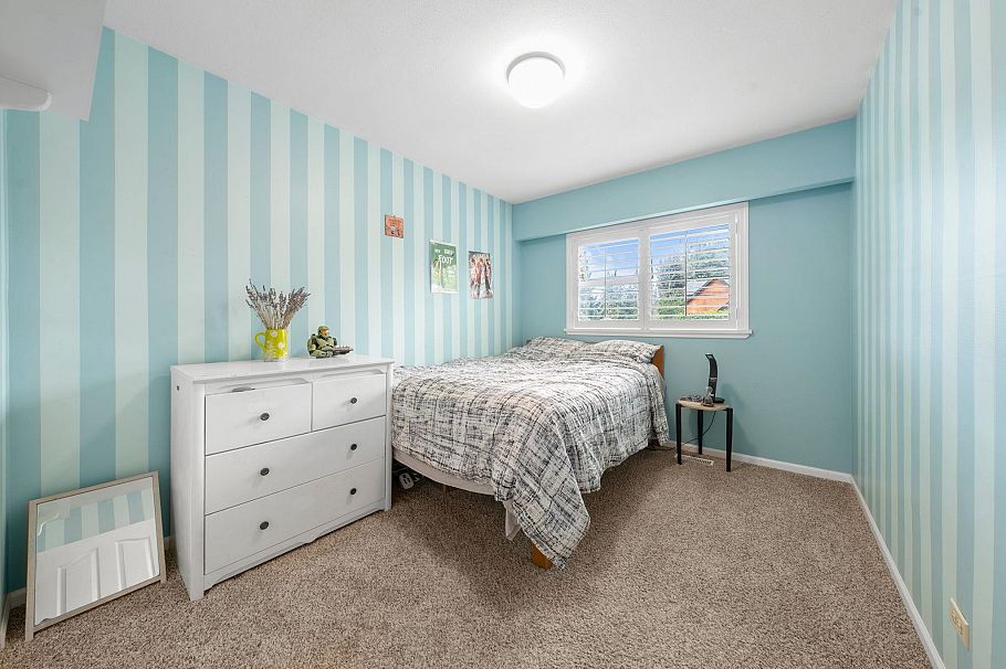 3020 Thorncliffe Drive North Vancouver, BC - 20