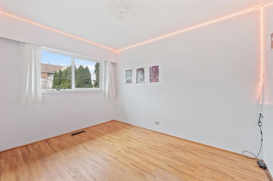 2520 E 8th Avenue Vancouver, BC - 28