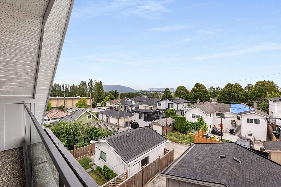 2 1160 Rossland Street Vancouver, BC - 27