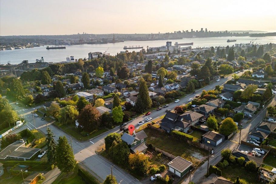 848 E 6th Street North Vancouver, BC - 38