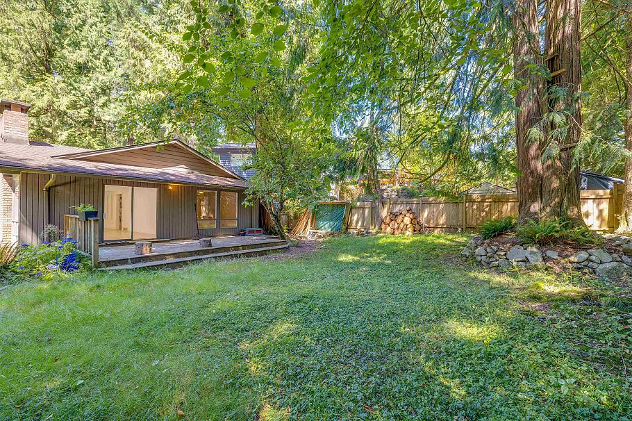 4755 Cove Cliff Road North Vancouver, BC - 28