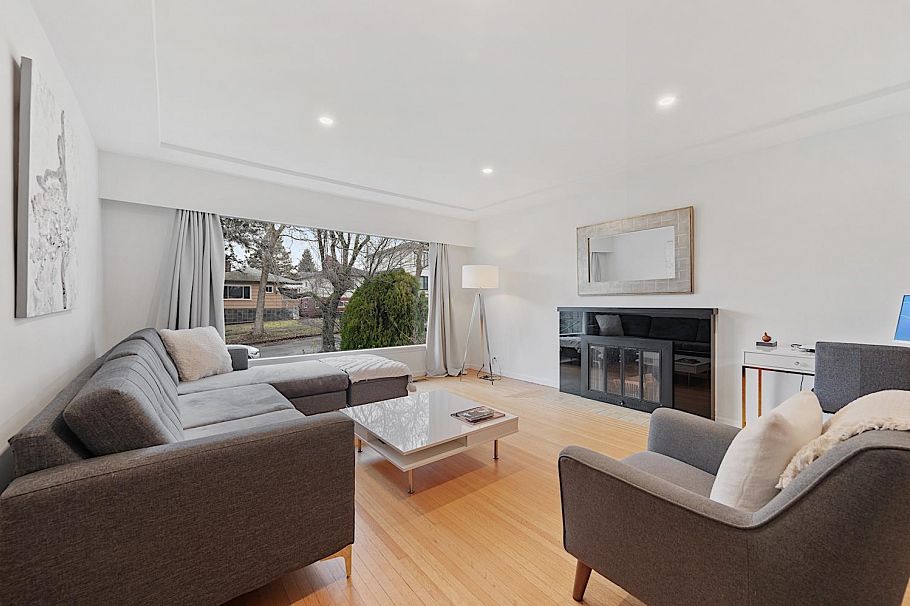 2520 E 8th Avenue Vancouver, BC - 12