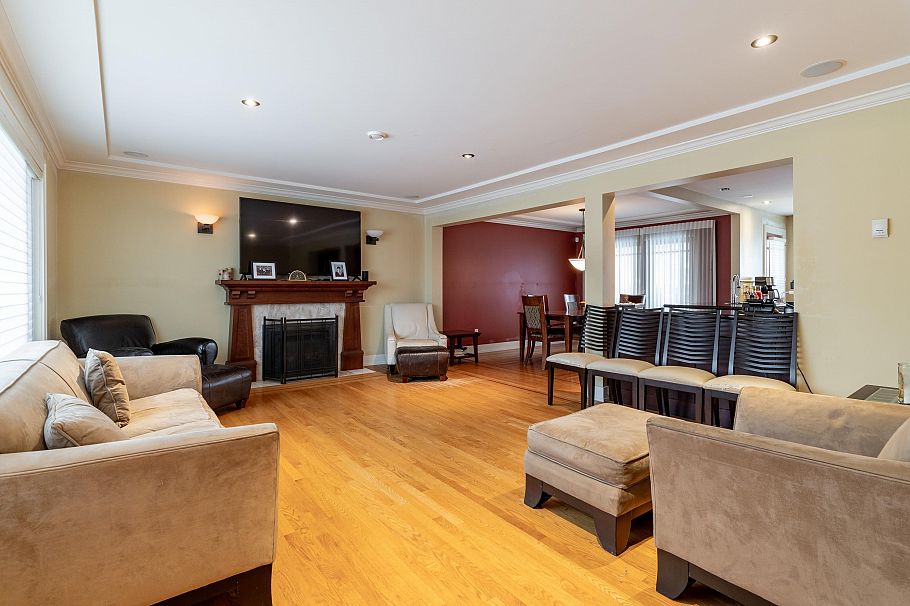 5570 Baillie Street Vancouver, BC - 3